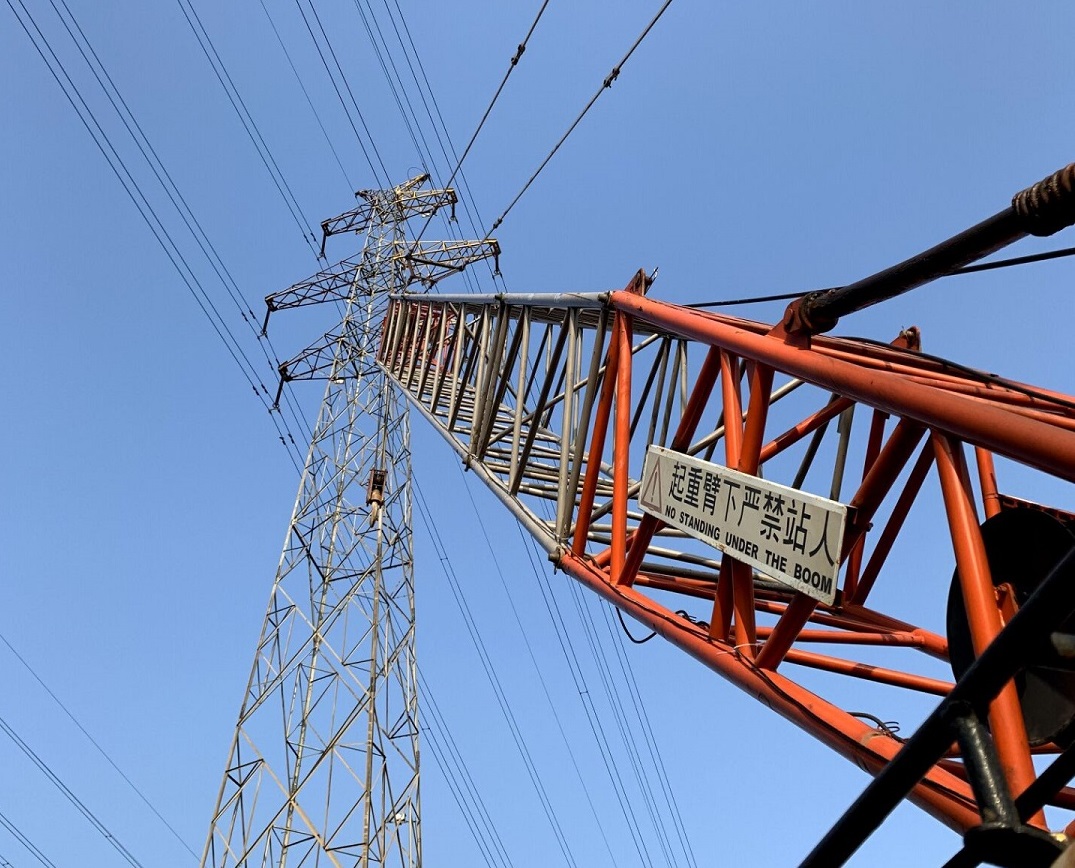 吊車(chē)近電報(bào)警器