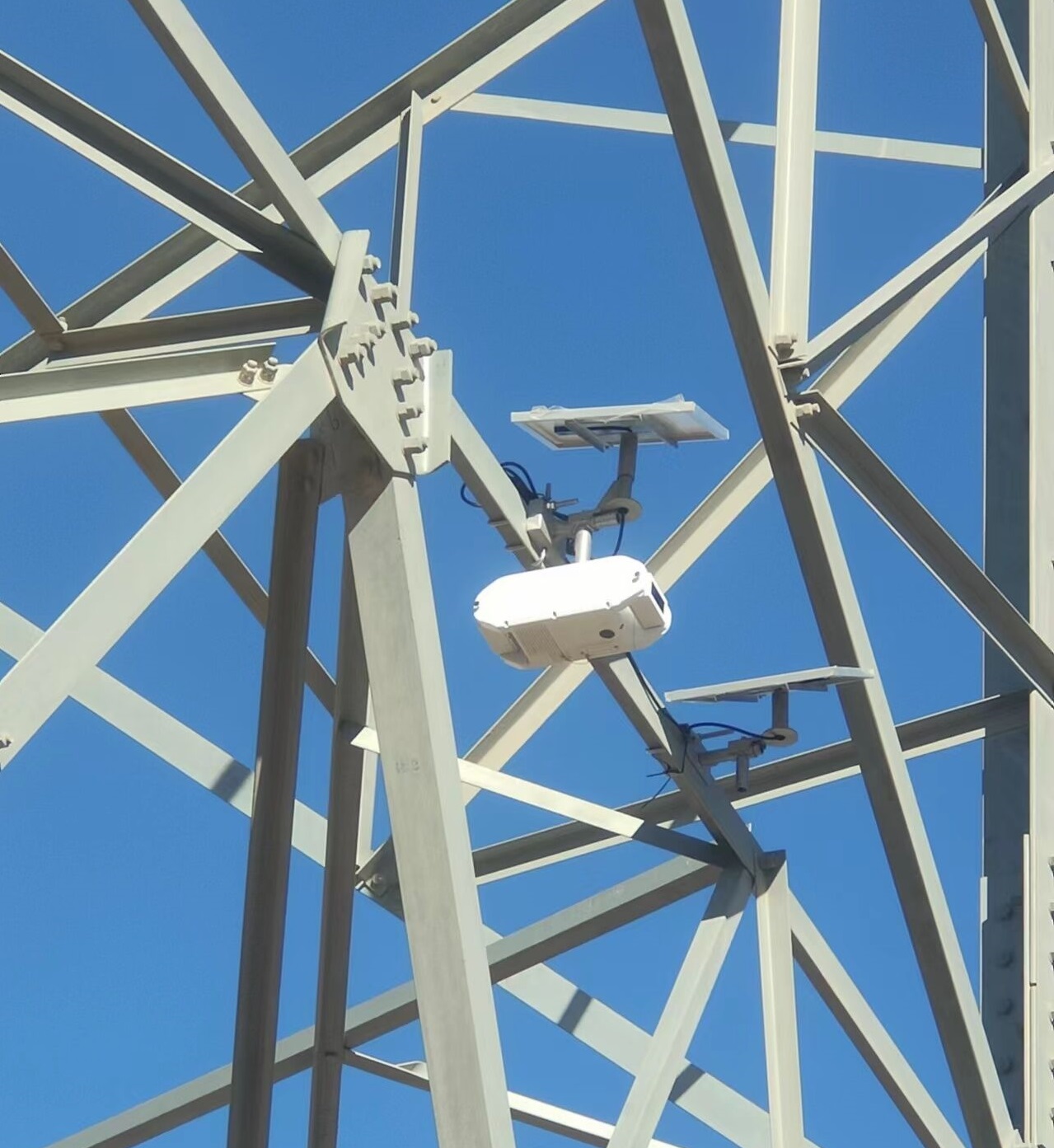 五目圖像監(jiān)拍裝置